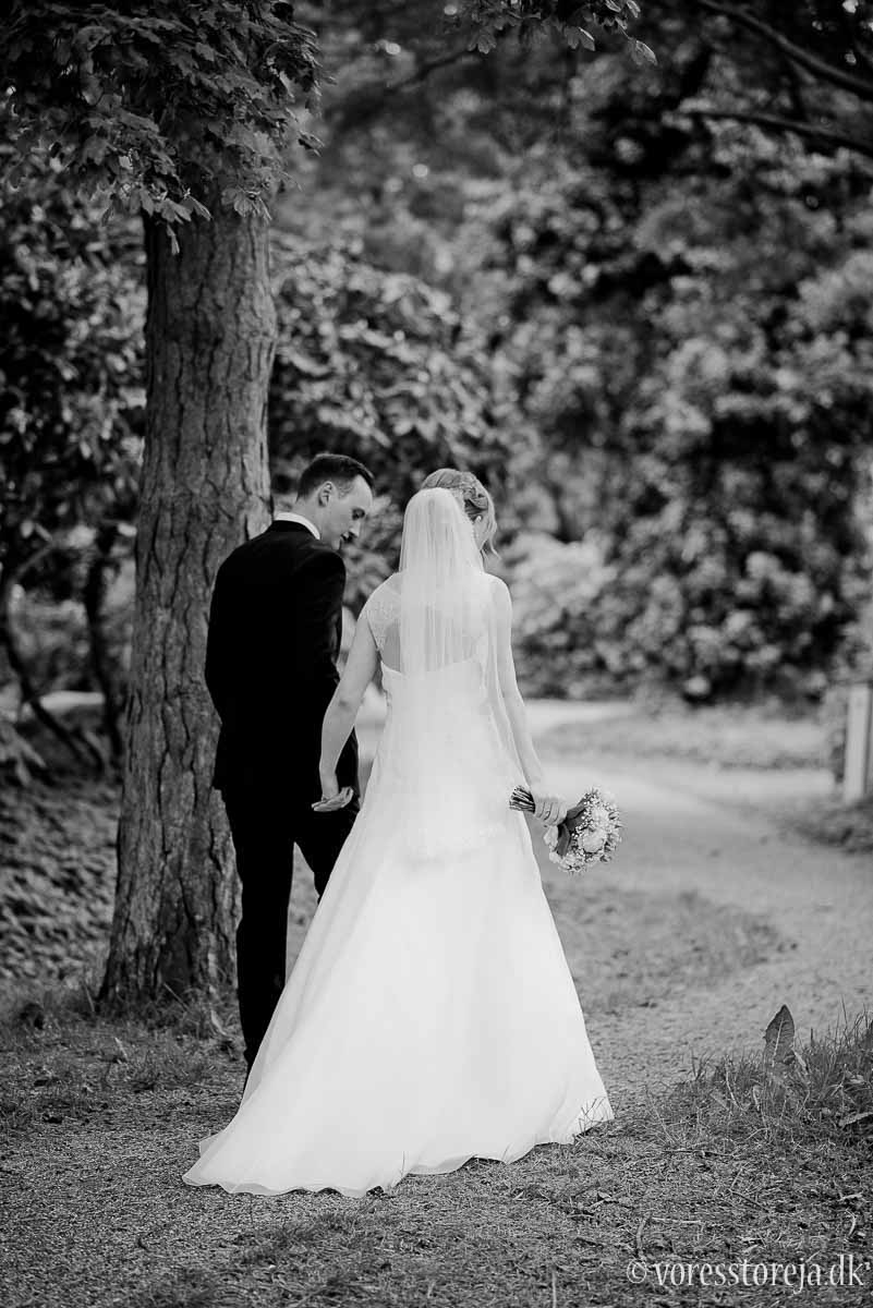 sort hvid bryllupsfoto aarhus botanisk have